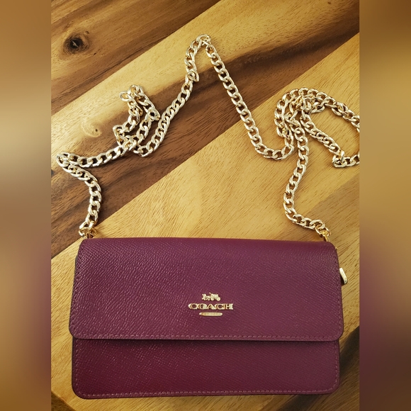 COACH CELL CROSSBODY WALLET IN PERFECT CONDITION! - Picture 3 of 14